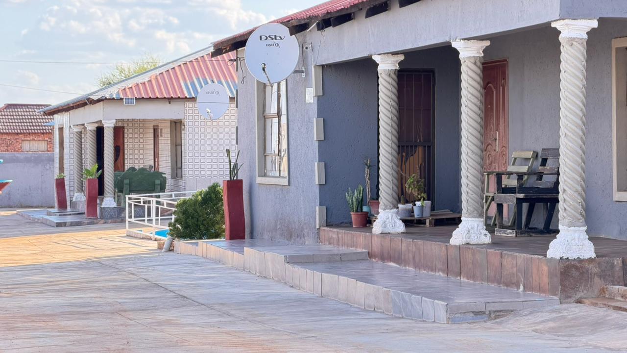 Courtyard at Godmill City Guesthouse in Taung